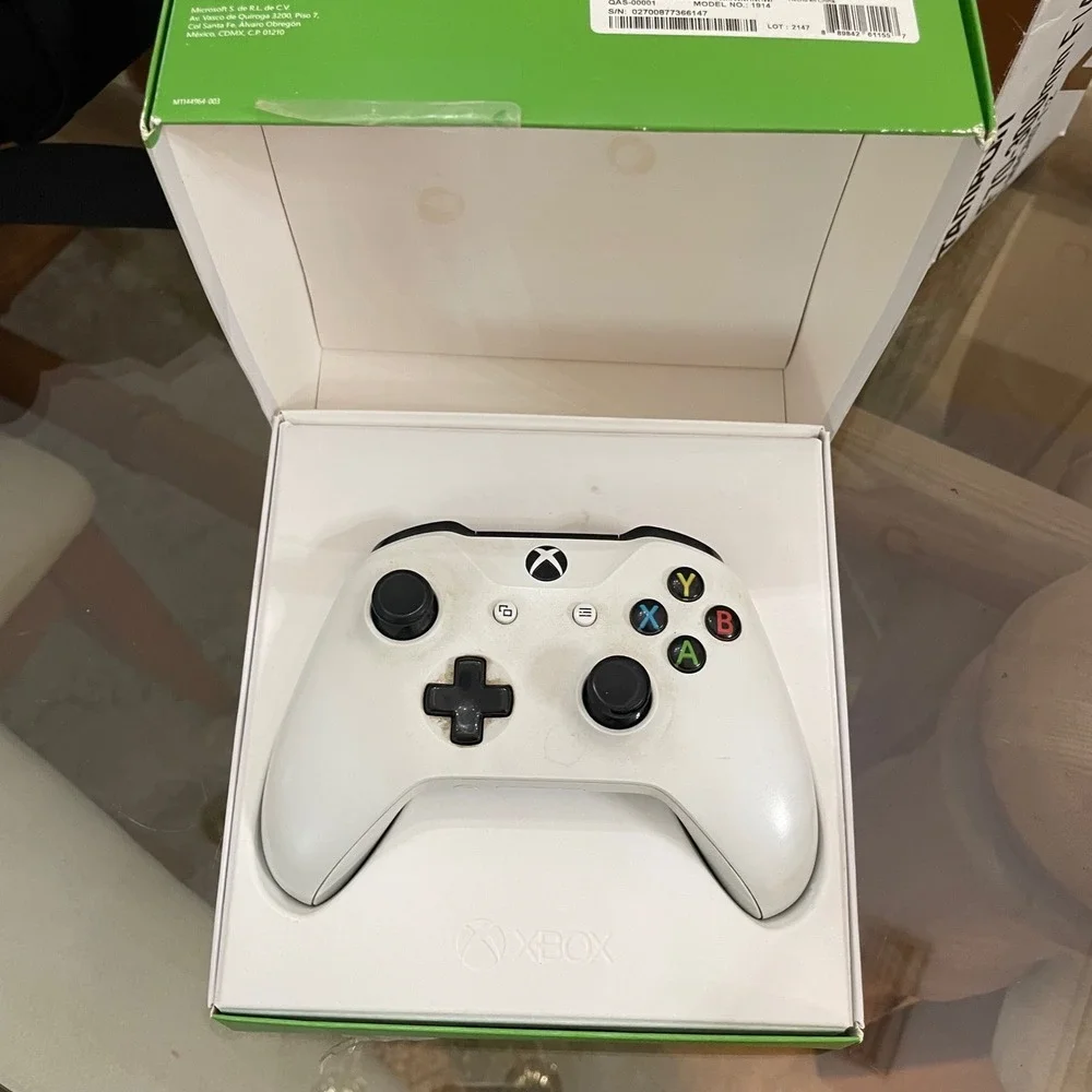 Microsoft Xbox Wireless Controller Robot White Model 1914 Series‎ X S One PC